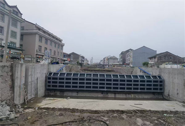 钢坝闸门,液压升降坝多年行业积累