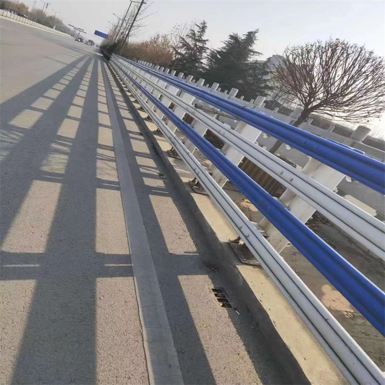 桥梁钢管防撞栏杆免维护易清洗