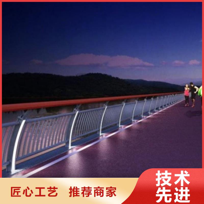 信阳价格实惠的防撞钢护栏生产厂家