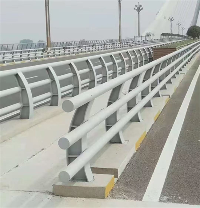  护栏现货实拍