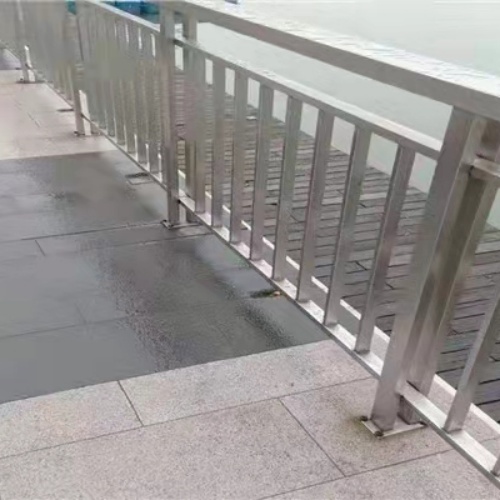 护栏为您提供一站式采购服务