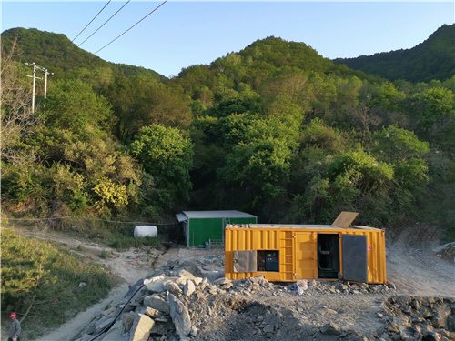 【 发电机变压器租赁-500kw发电机租赁产地工厂】朔锐1800kw发电机租赁