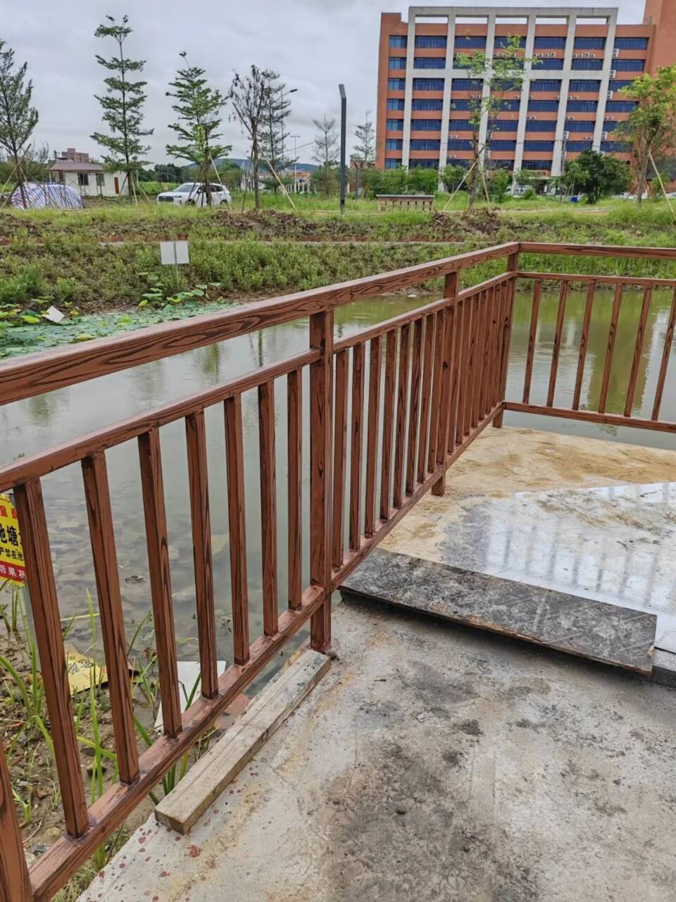 方钢圆管木纹漆厂家电话