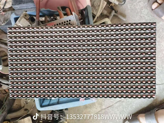 县led显示屏上面回收